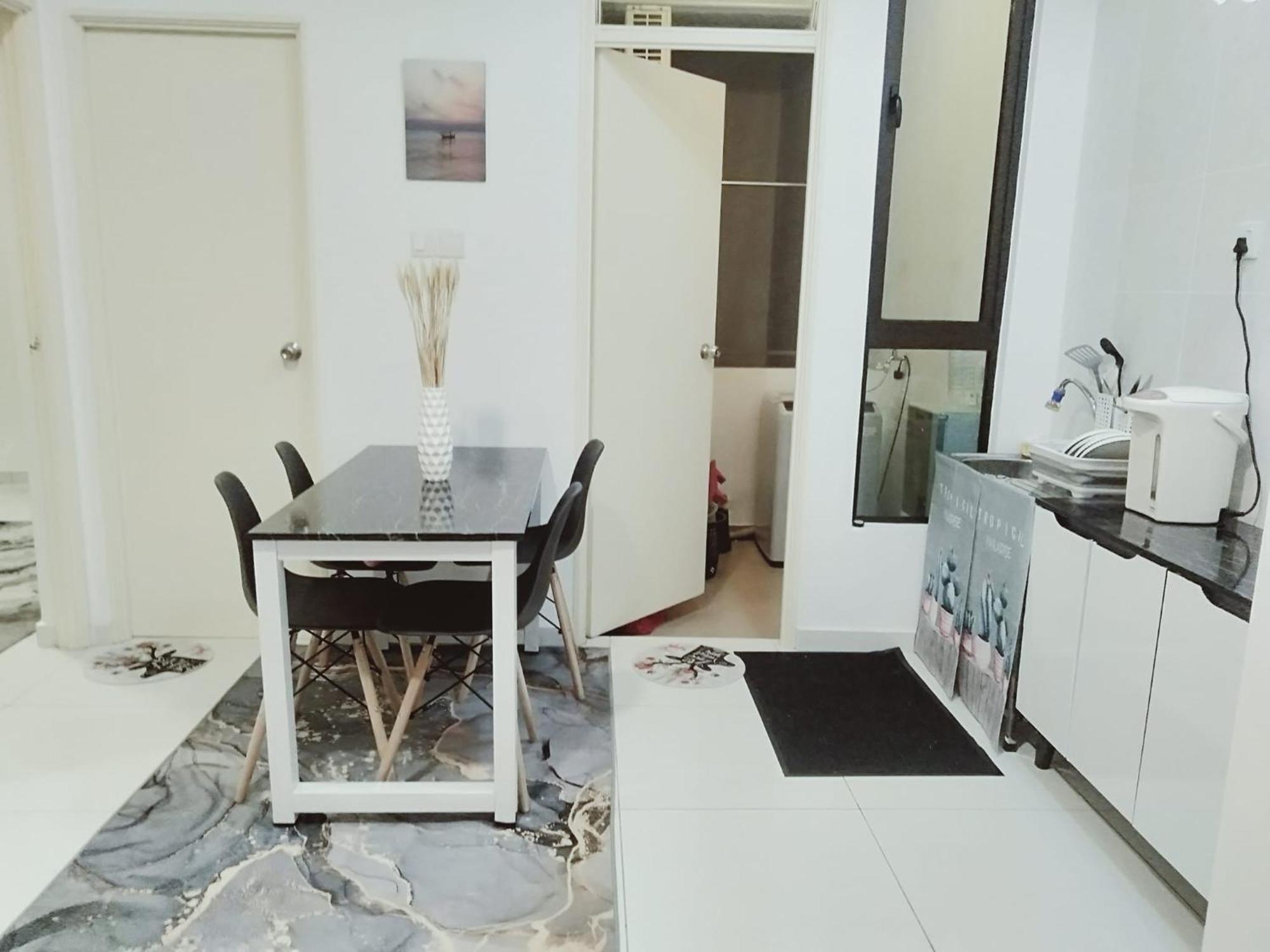 Elsya Dsummit Resident 1br
